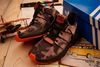 DAS PROPHERE BLACK SOLAR RED