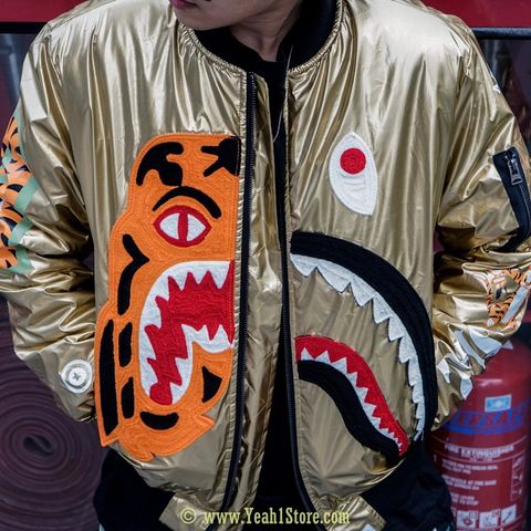  BAPE® HALF SHARK HALF TIGER BOMBER 