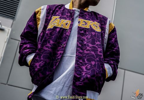  BAPE x MITCHELL x NESS LAKERS WARM UP JACKET PURPLE 