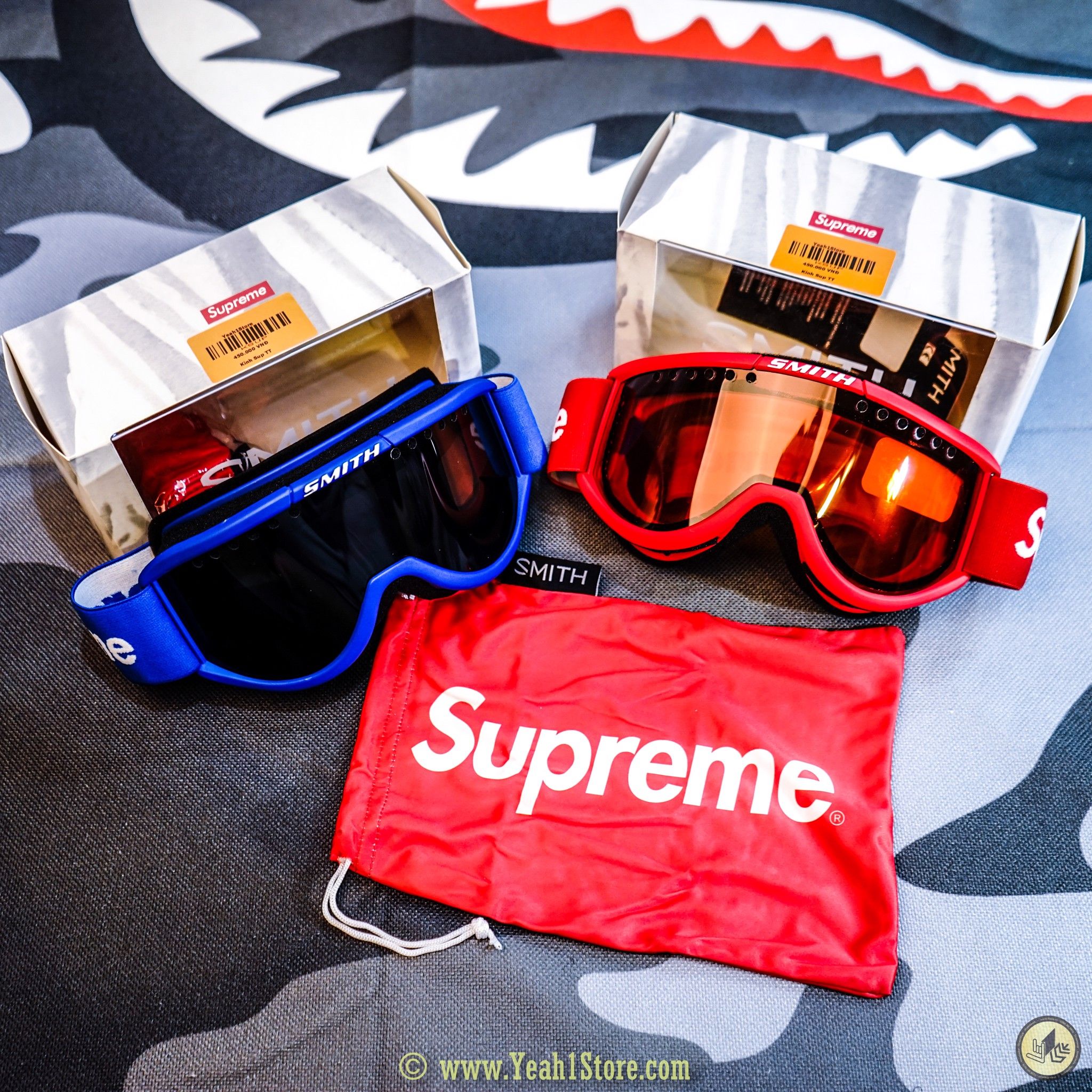 Supreme Smith Cariboo OTG Ski Goggle