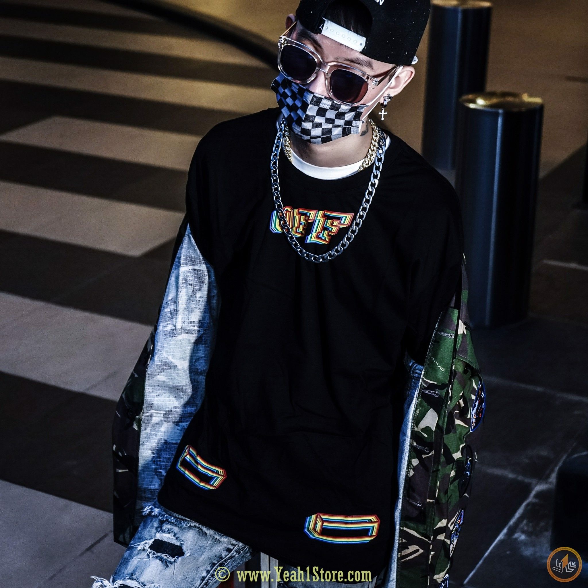 Off white top 3d marker tee