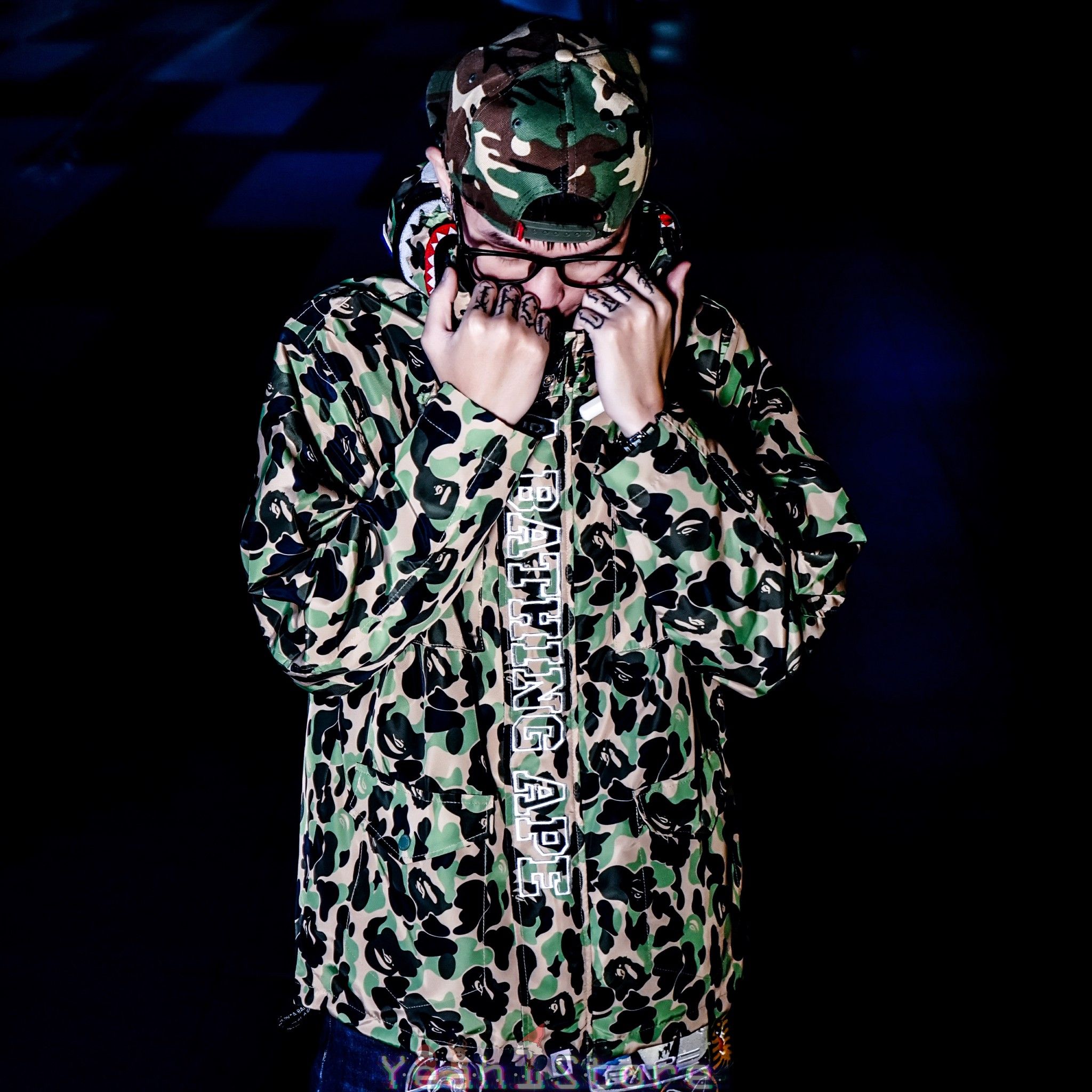 BAPE® Camouflage Shark Hooded Windbreaker Jacket(HẾT HÀNG)