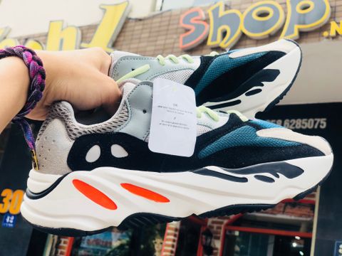  YEEZY 700 (SF) 