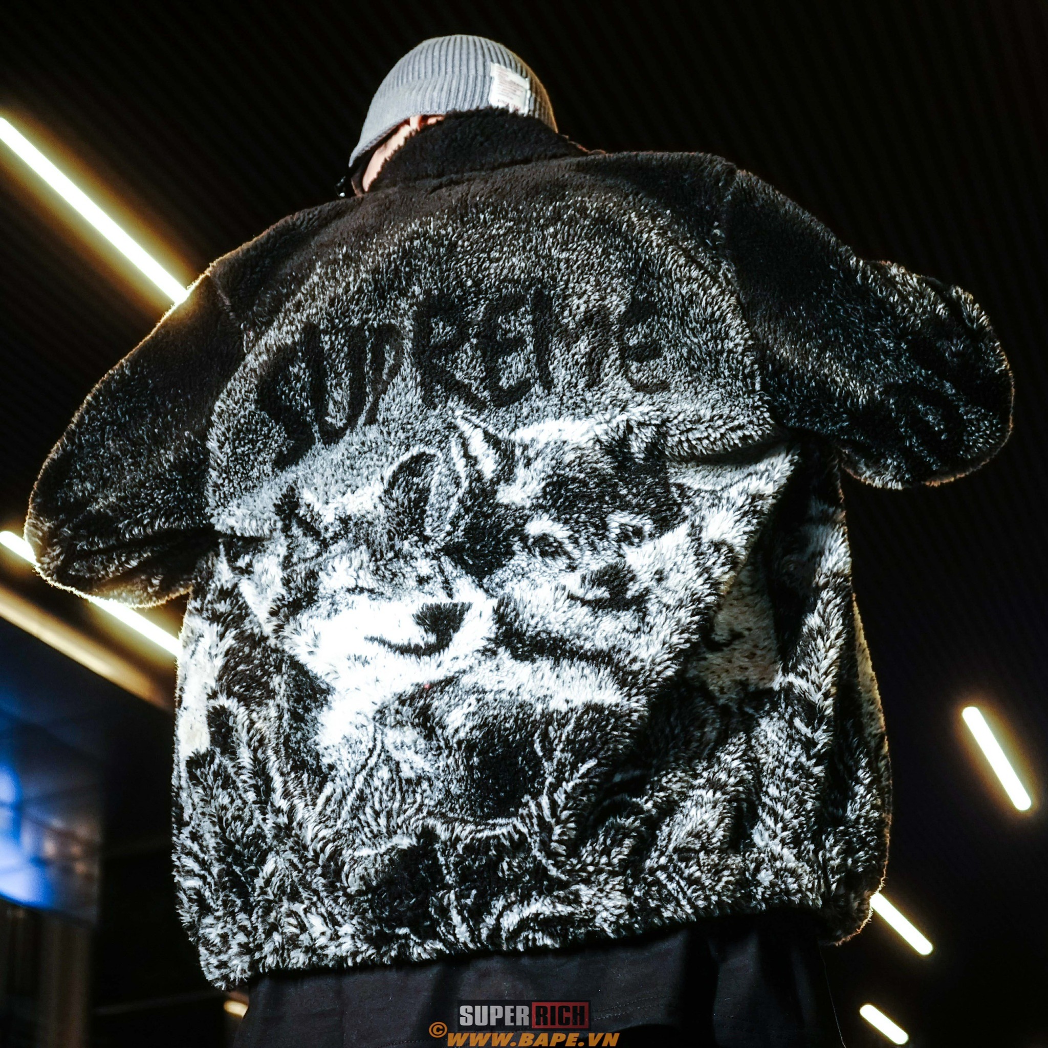 Supreme Wolf Fleece Jacket Black SuperRich Yeah1Store