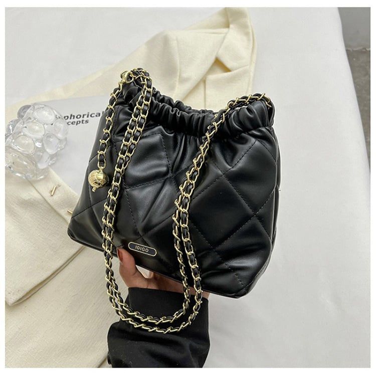 Túi đeo vai đi chơi nữ phom mềm chần trám phối dây xích IDIGO FB2 - 3394