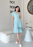  Đầm ôm dáng xoè cổ V cách điệu đính cúc giả - D2520 