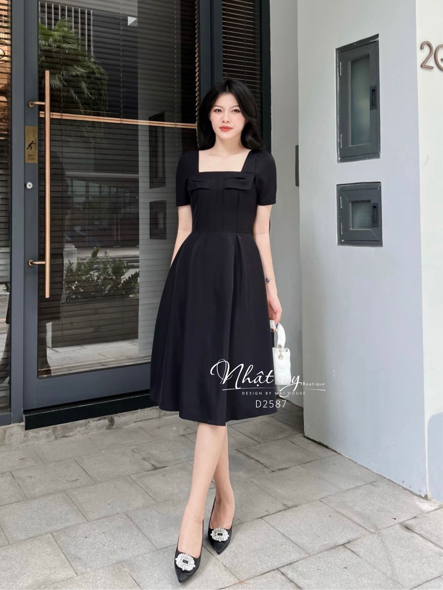 Đầm voan đen hoa vàng phối áo thun cách điệu màu đen Bán sỉ thời trang mỹ phẩm #39 Đầm voan đen hoa vàng phối áo thun cách điệu màu đen Bán sỉ thời trang mỹ phẩm