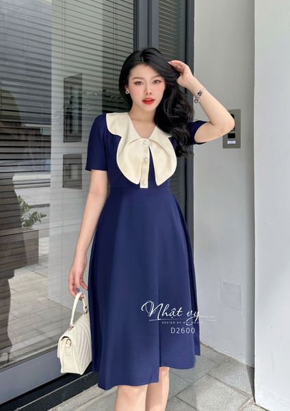  Đầm cổ tim phối bèo đính cúc giả - D2600 