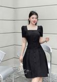  Đầm cổ vuông tay phồng đính cúc bọc - D2806 