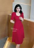  Đầm cổ vuông tay phồng đính nút bọc - D2858 