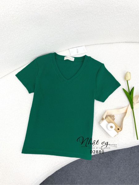  Áo cổ tim kiểu dáng đơn giản - D2880 