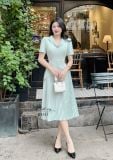  Đầm cổ bèo cách điệu xoắn eo đính nút giả - D3157 