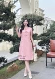  Đầm cổ tròn đính nơ ngực form dáng suông - D3216 