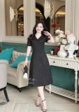  Đầm cổ V bèo đính nút bọc form dáng ôm - D3244 