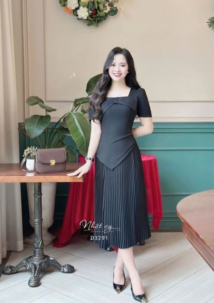  Đầm xếp ly cổ vuông đính nơ cách điệu - D3291 