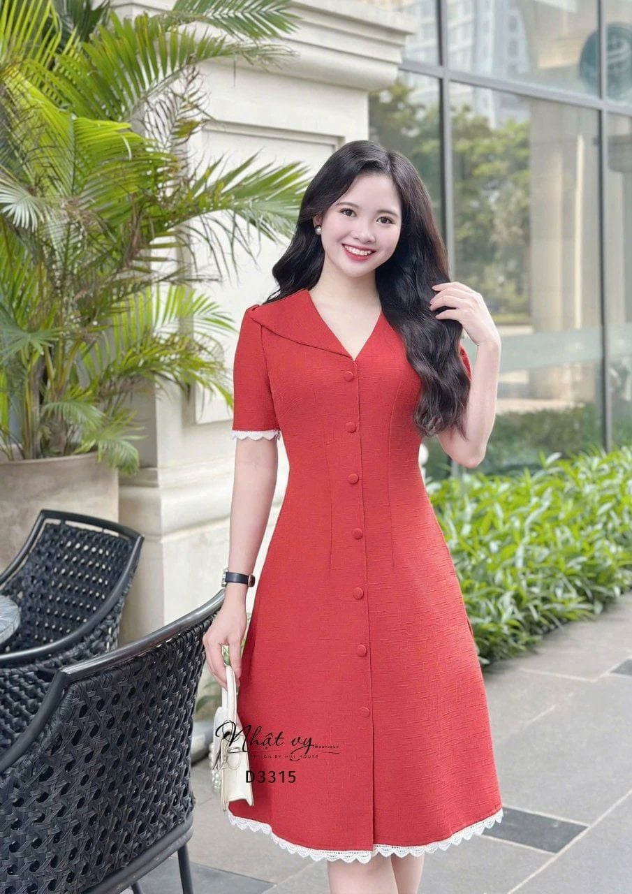  Đầm cổ V nút bọc form dáng xoè đính ren - D3315 