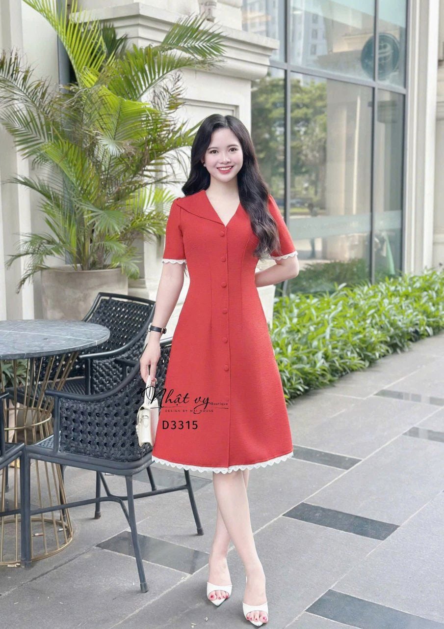 Đầm cổ V nút bọc form dáng xoè đính ren - D3315 