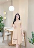  Đầm cổ tròn dáng ôm đơn giản đính cúc bọc - D3346 