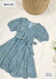  Đầm bé hoa nhí cổ đắp chéo kèo dây - M44 