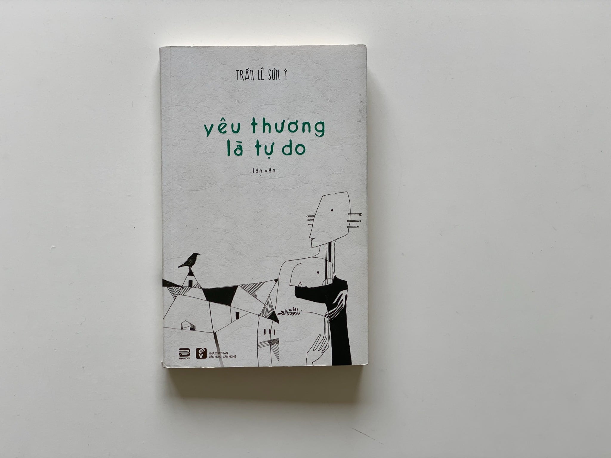 YÊU THƯƠNG LÀ TỰ DO (NGẢ MÀU NGOẠI QUAN)