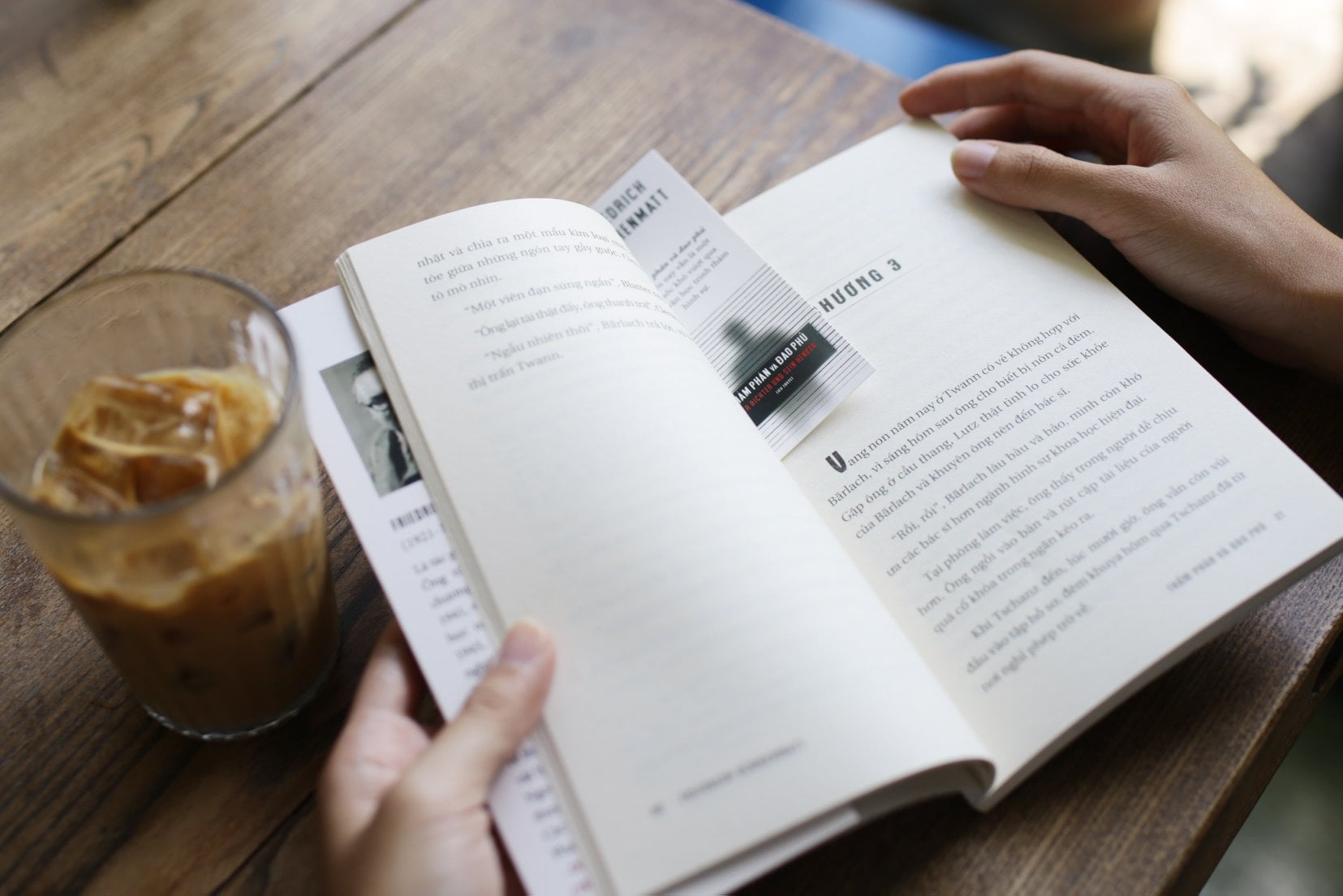 THẨM PHÁN VÀ ĐAO PHỦ