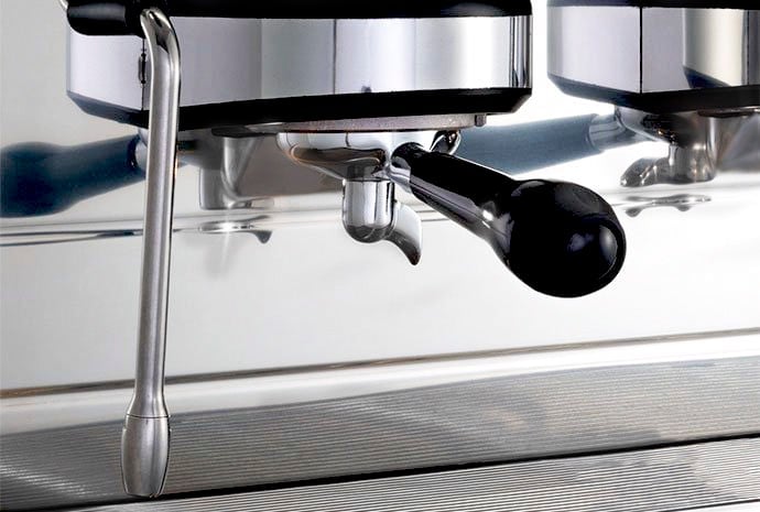 Wega Pegaso vs Nuova Simonelli Life - Chọn Máy Pha Cho Quán?