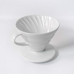 Phễu pha cà phê bằng sứ V60 màu trắng 2-4 tách