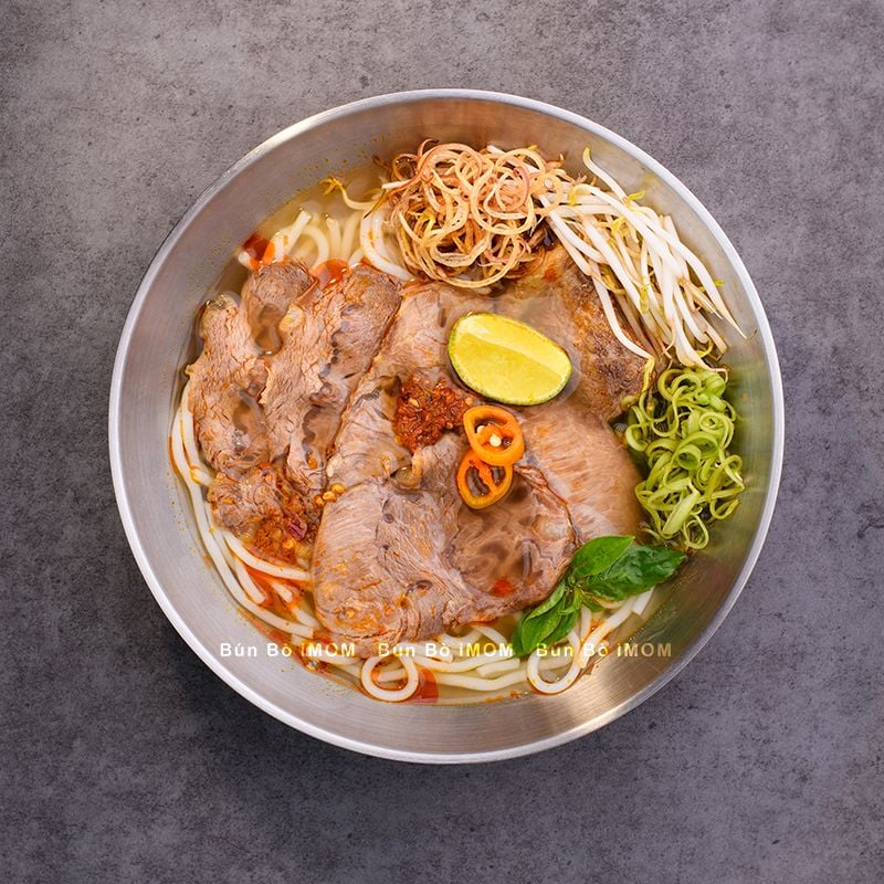 Bún Bò Huế Bắp Nạm iMOM