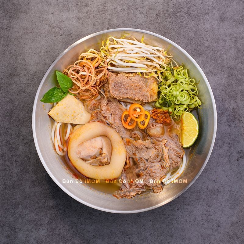 Bún Bò Giò Gân Nạm Chả Huế iMOM