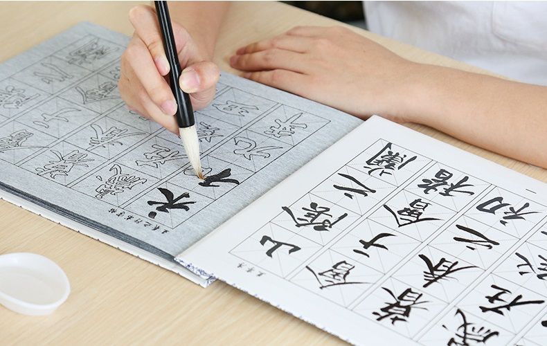 Vở Tập Viết Vạn Lần Thanh Hoa (5 Mẫu SP) &ndash; Thư Ph&aacute;p Dụng Phẩm