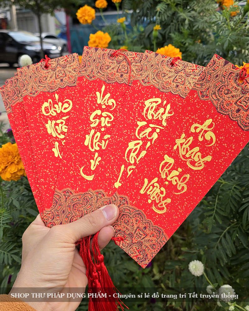 Thẻ treo tết chữ thư pháp ông đồ viết tay treo đào mai trang trí nhà cửa đón tết 2025 (set 10 thẻ) VH6