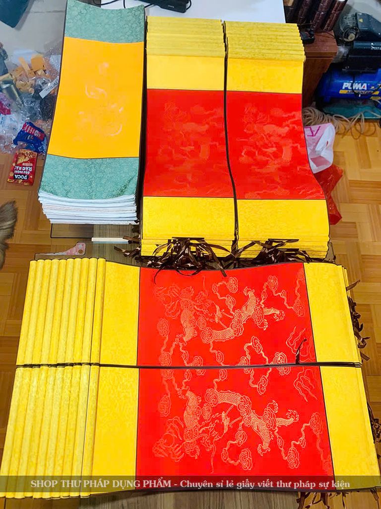 Biểu, liễn lụa thư pháp tràn viền 30x80cm
