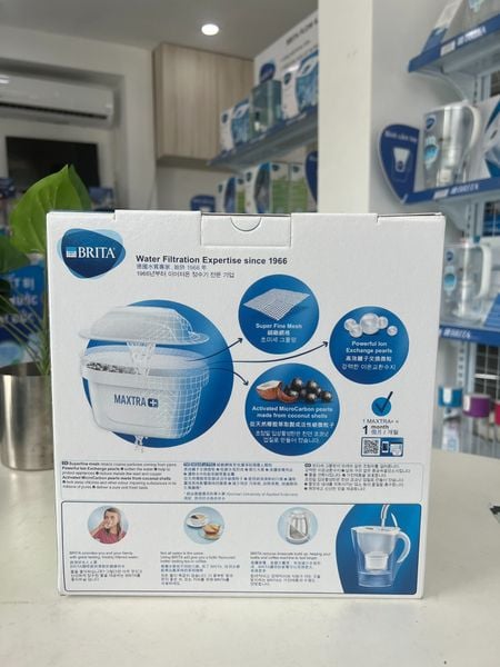 Bình lọc nước BRITA Marella Cool White 2.4L (có sẵn 1 lõi lọc Maxtra Plus 100L)