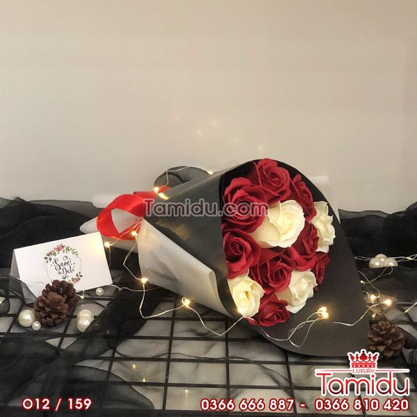 Bó Hoa Hồng Sáp Thơm 12 Bông Màu ĐỎ TRẮNG Cao cấp