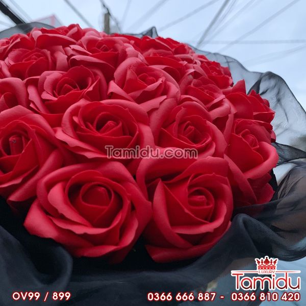 BÓ HOA SÁP 99 BÔNG ĐỎ BỌC VOAN CAO CẤP