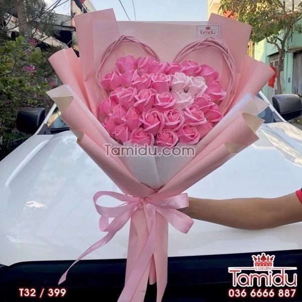 Bó Hoa Hồng Sáp Thơm Hình Tim Màu Hồng Cao Cấp