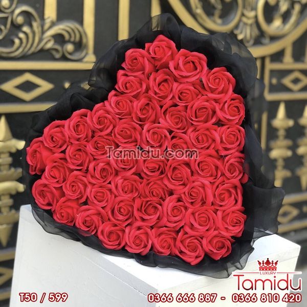 BÓ HOA HỒNG SÁP THƠM TRÁI TIM 50 BÔNG ĐỎ SIÊU CẤP