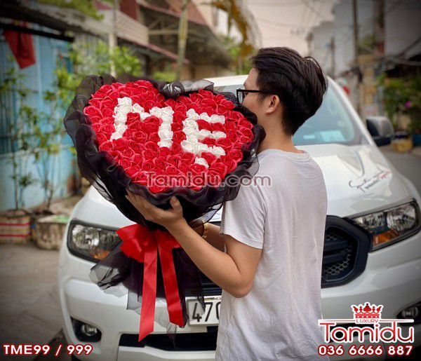 Bó Hoa Sáp 99 Bông Trái Tim Chữ Mẹ