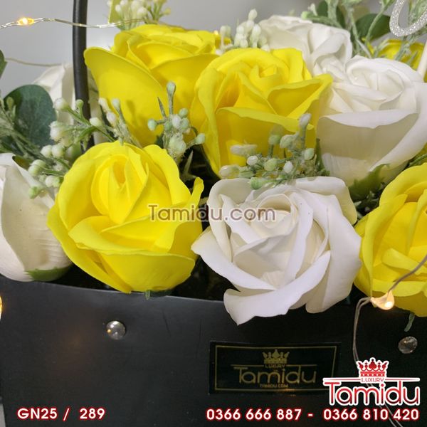 GIỎ HOA HỒNG SÁP GIÁ TỐT MÀU VÀNG PHỐI TRẮNG