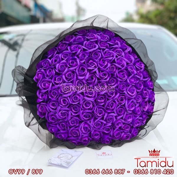 BÓ HOA SÁP THƠM 99 BÔNG MÀU TÍM BỌC VOAN