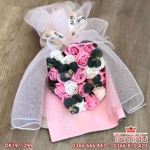 Bó hoa sáp dài 19 bông cao cấp có hoa kèm tặng túi và thiệp