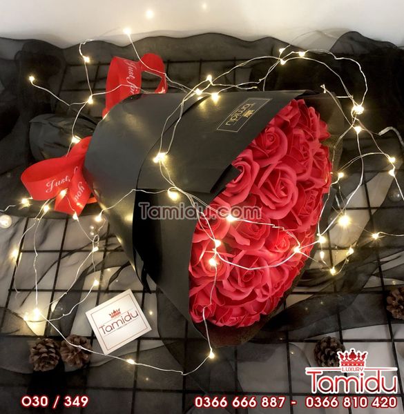 Bó Hoa Sáp Tròn 30 Bông Màu Đỏ Cao Cấp