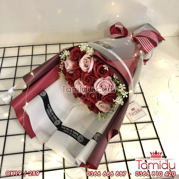 Bó Hoa Hồng Sáp Thơm 19 Bông Có Hoa Kèm