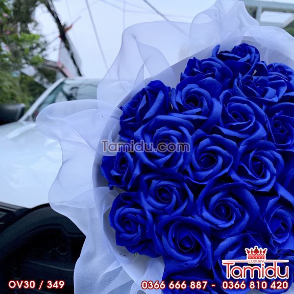 BÓ HOA HỒNG SÁP THƠM VĨNH CỬU TRÒN 30 BÔNG MÀU XANH BỌC VOAN