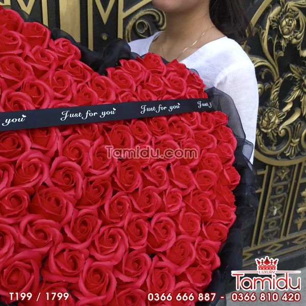 BÓ HOA SÁP TRÁI TIM 199 BÔNG ĐỎ