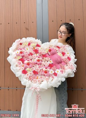 Bó Hoa Gấu Dâu mix hoa hồng sáp ngọt ngào