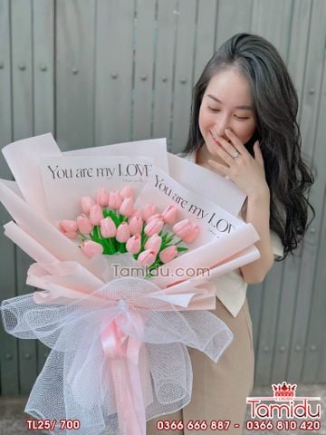 Bó Tuylip 25 bông màu Hồng xinh xắn