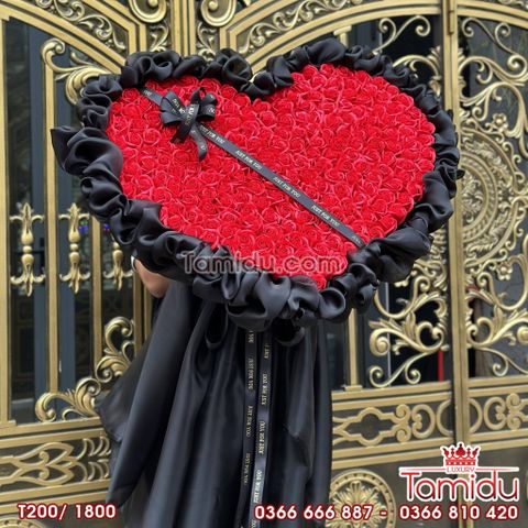 Bó hoa hồng sáp đỏ 200 bông rực rỡ