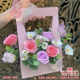 Giỏ hoa hồng nhẹ nhàng, tinh tế