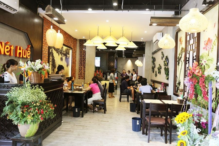 Nét Huế - Ngã tư Nguyễn Văn Huyên